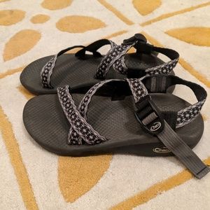 Women's lightweight z cloud chacos size 8